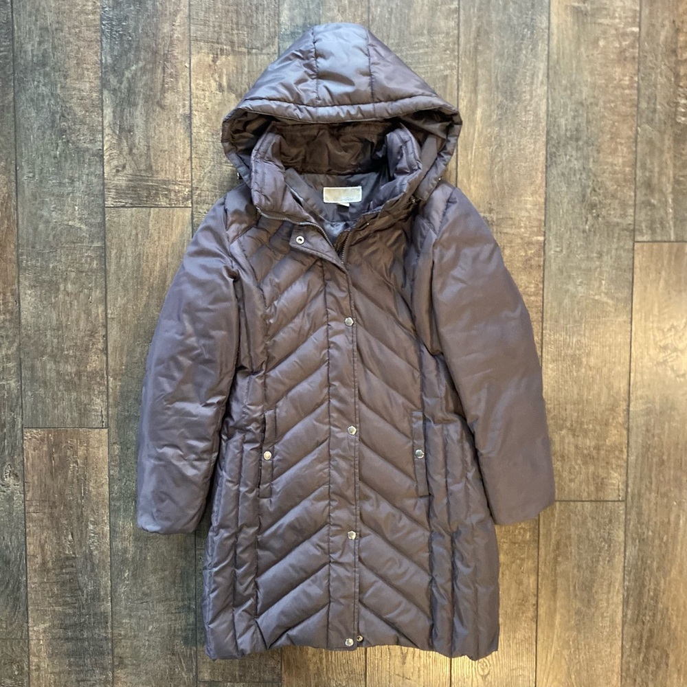 michael kors mid-length down-filled puffer parka jacket in brown-grey